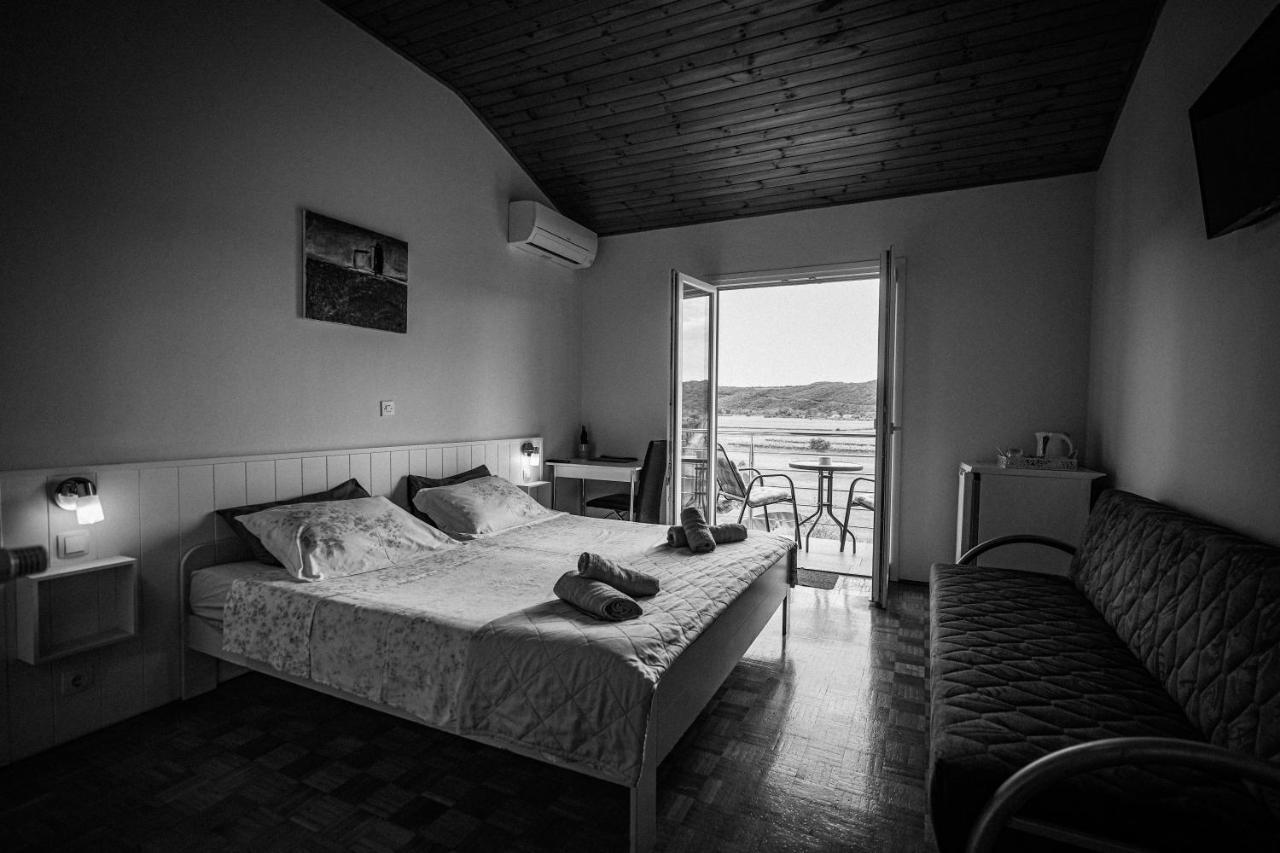 B&B Sobe Lusina Secovlje Exterior photo